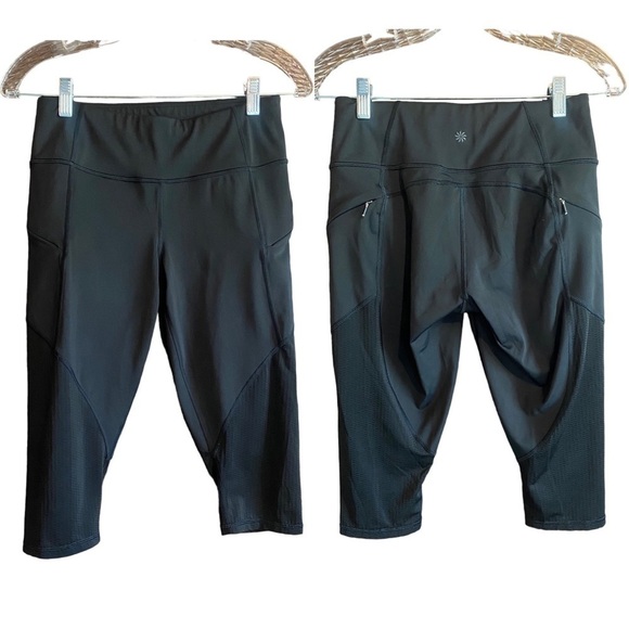 ATHLETA Woman’s Black Mesh Side Pockets Capri Leggings, Size S - Picture 1 of 13